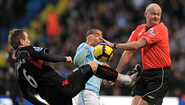 詹姆斯在底 詹姆斯在底